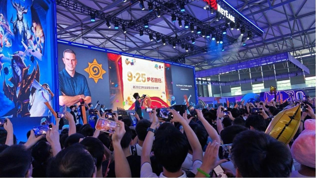 爐石傳說國服回歸，開服后問題諸多引不滿