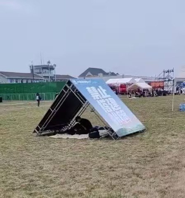 今日沙雕：水能導(dǎo)電，為什么不直接用長江輸電宣傳圖91