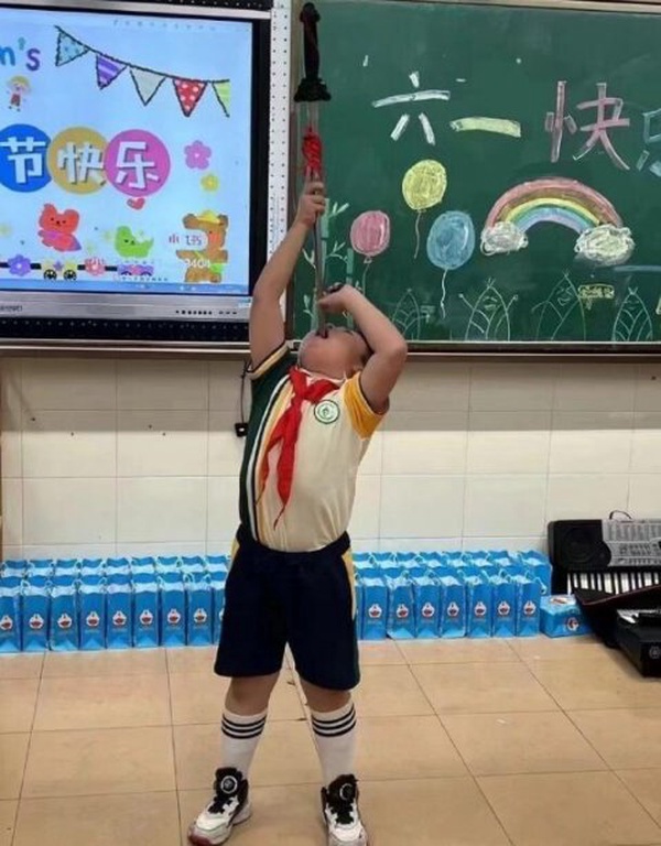 今日沙雕： 小偷將自己的作案過程寫成小說算正版還是盜版宣傳圖57