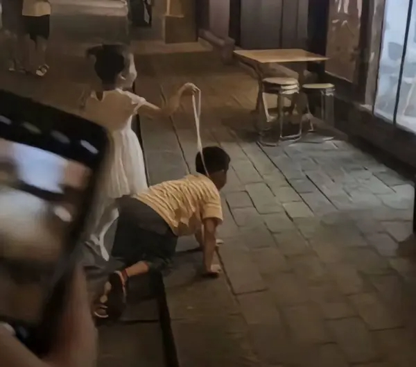 今日沙雕：聋哑人会不会用手语打呼噜宣传图54
