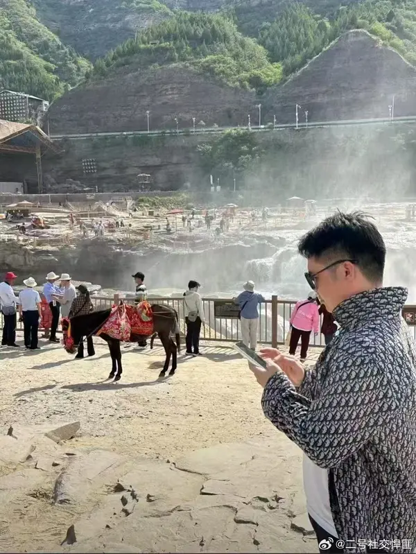 今日沙雕：只有皇帝能用黄色，那古人怎么拉屎呢宣传图95