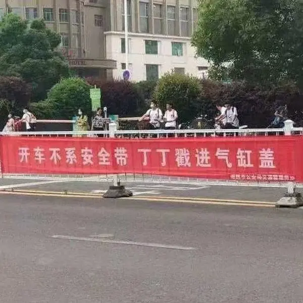 今日沙雕： 打開水龍頭就會有水，非洲人要是早知道也不會缺水宣傳圖45