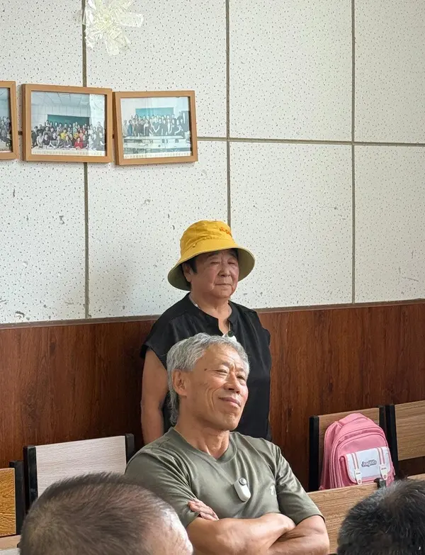 今日沙雕：法國大革命時(shí)路易十六看到革命群眾掉頭就走宣傳圖61
